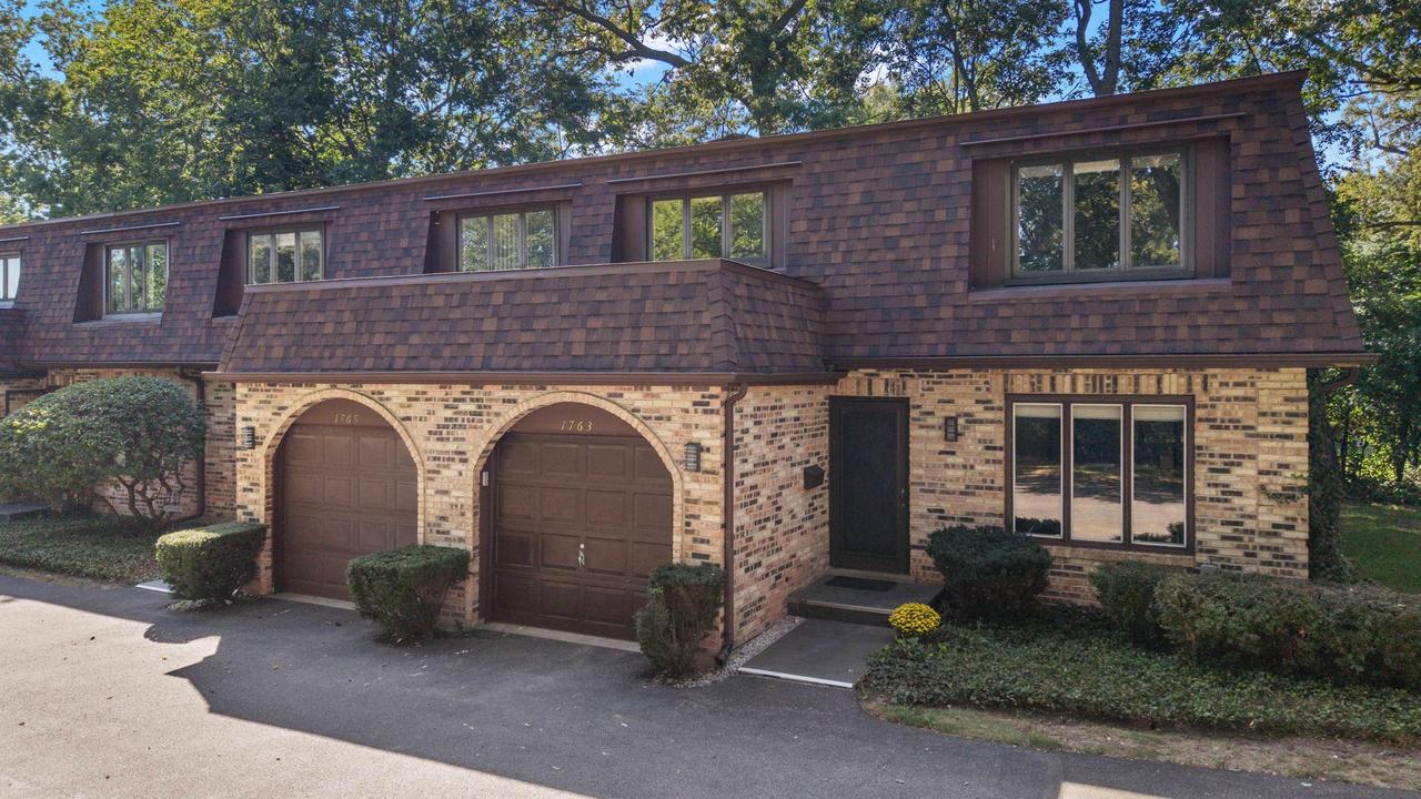 1763 Jefferson Ave., Glenview, IL 60025