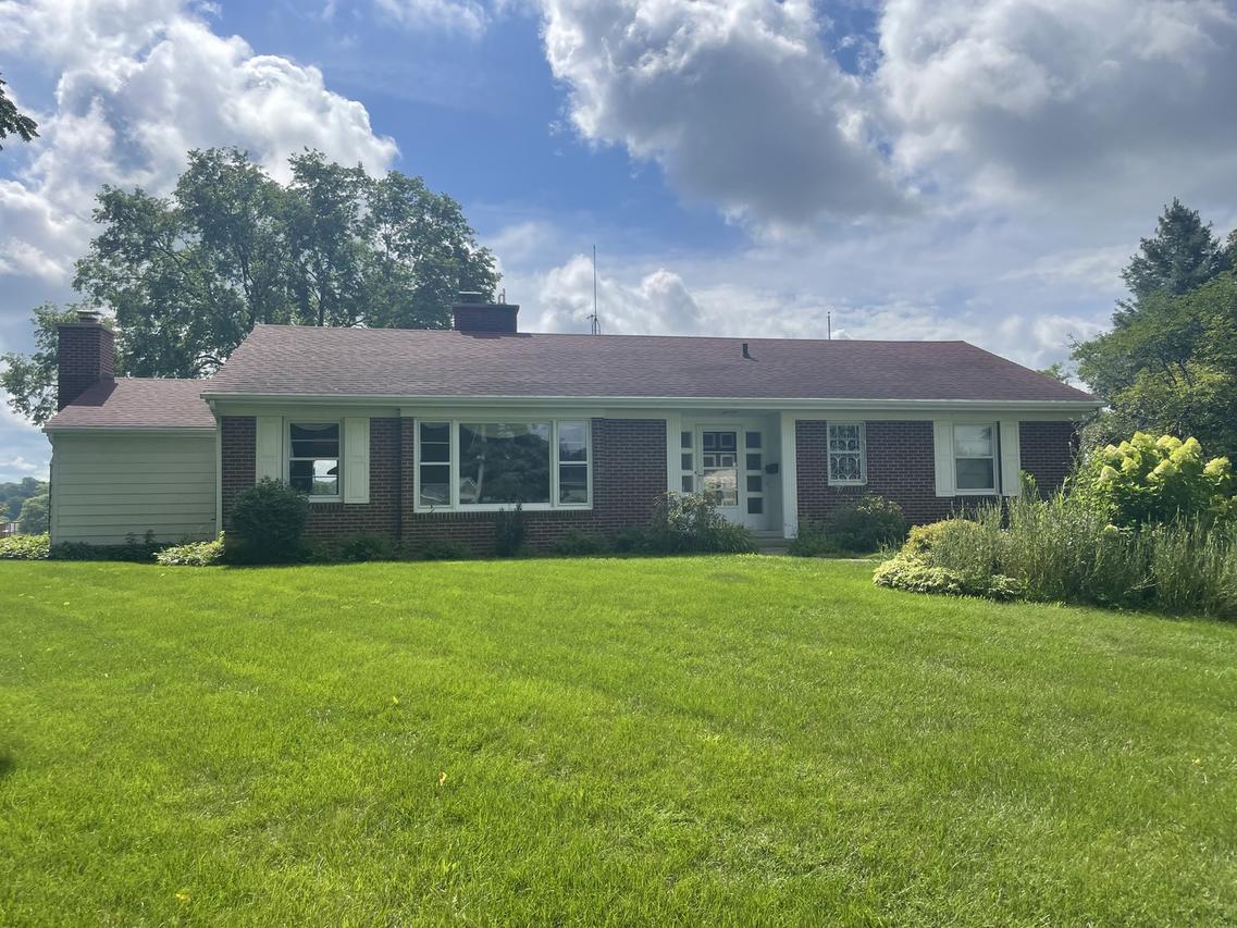 1432 Eustace Dr., Dixon, IL 61021