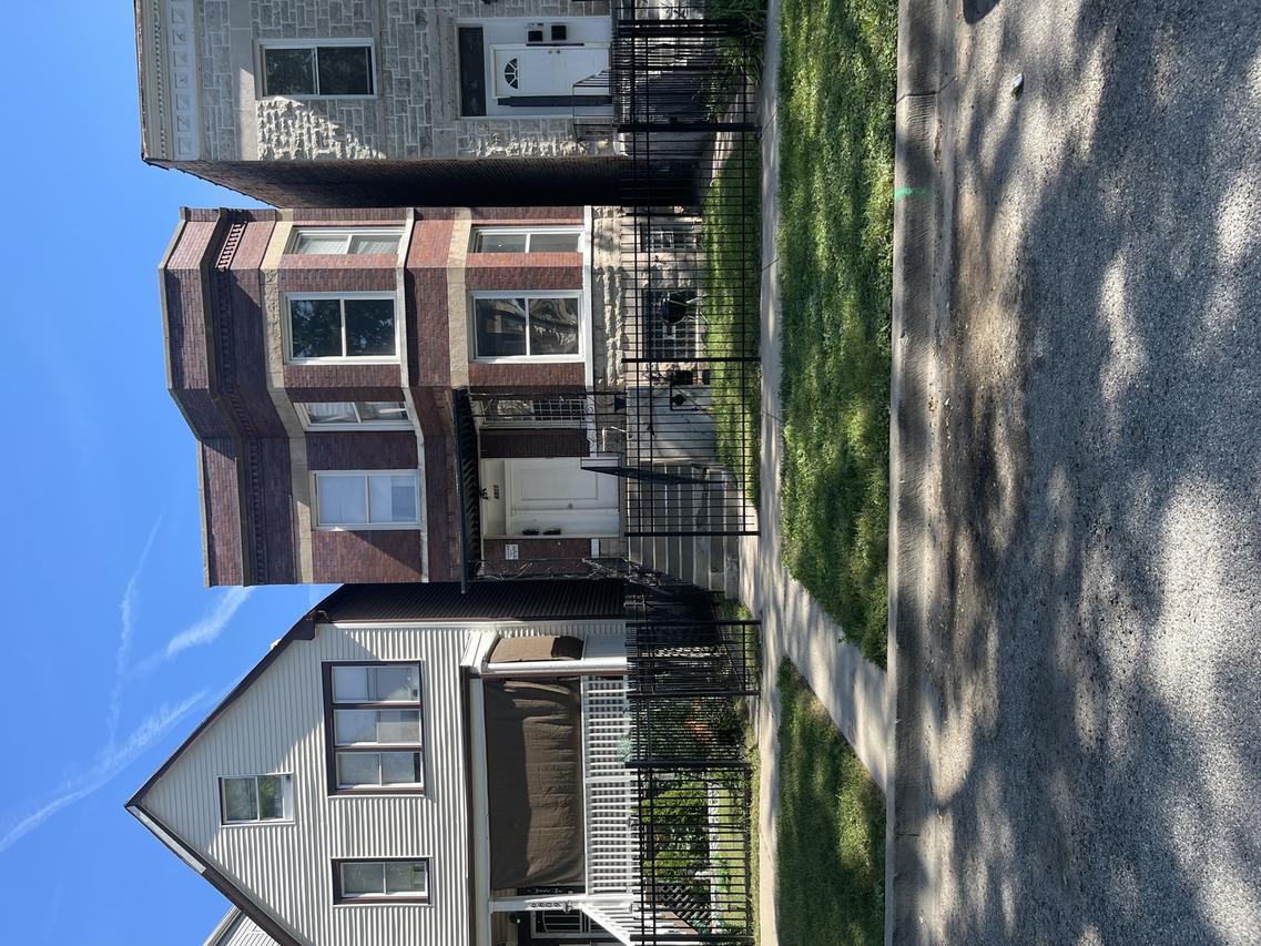 6811 S Langley Ave., Chicago, IL 60637