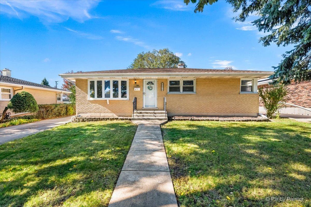 970 N Fischer Dr., Addison, IL 60101