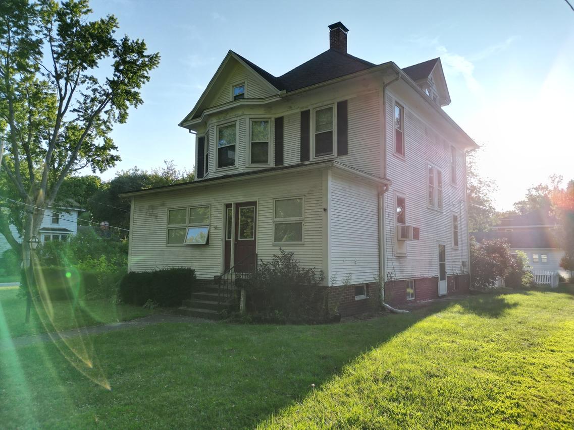 533 S 4th St., Watseka, IL 60970