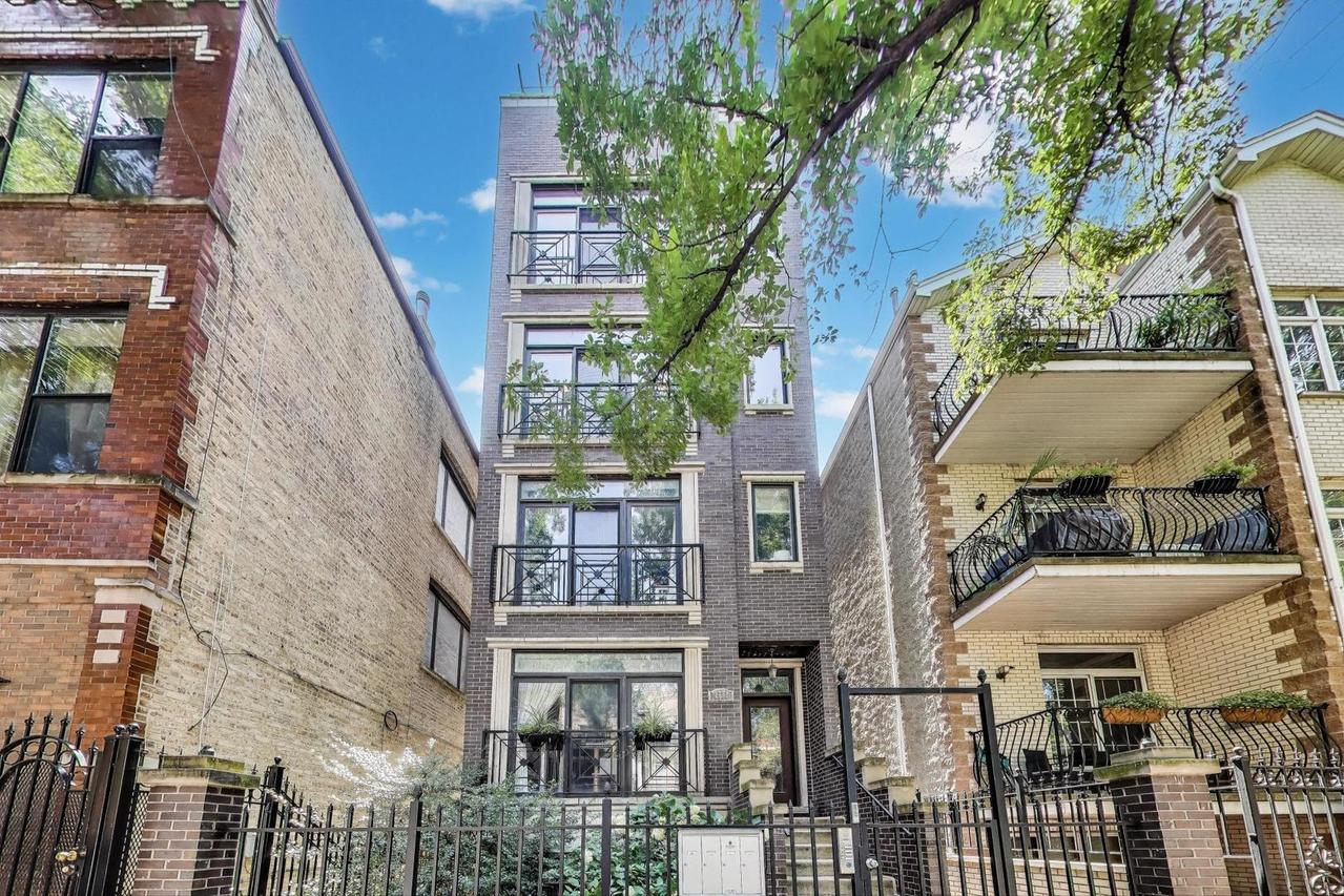 1523 W Thomas St. #3, Chicago, IL 60642