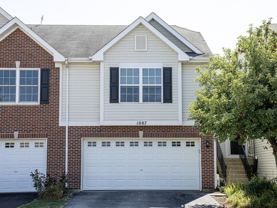 1087 Marcello Dr., Hampshire, IL 60140