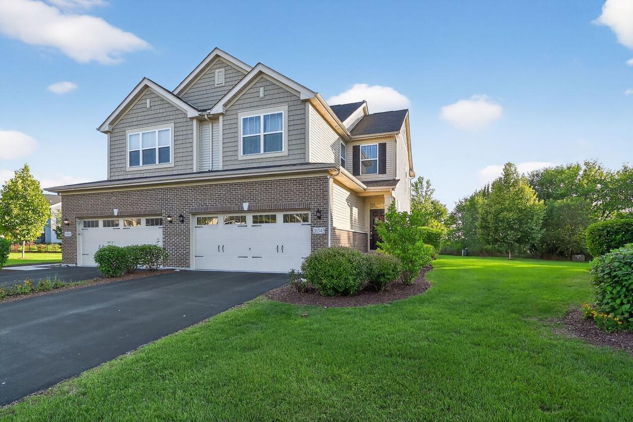 26543 W Countryside Ln. #B8, Plainfield, IL 60585