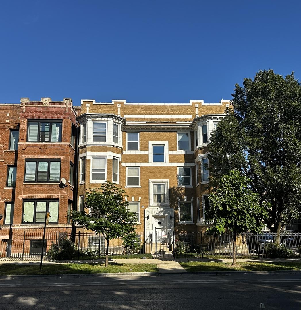 745 S Independence Blvd. #3, Chicago, IL 60624