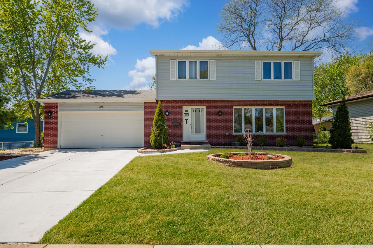 630 S Walnut Ln., Schaumburg, IL 60193