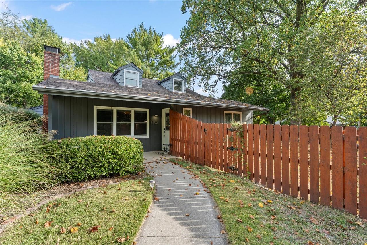 1302 W Clark St., Champaign, IL 61821
