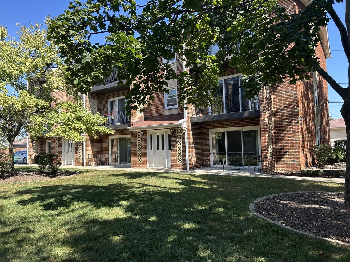 6416 W 64th Pl. #3A, Chicago, IL 60638