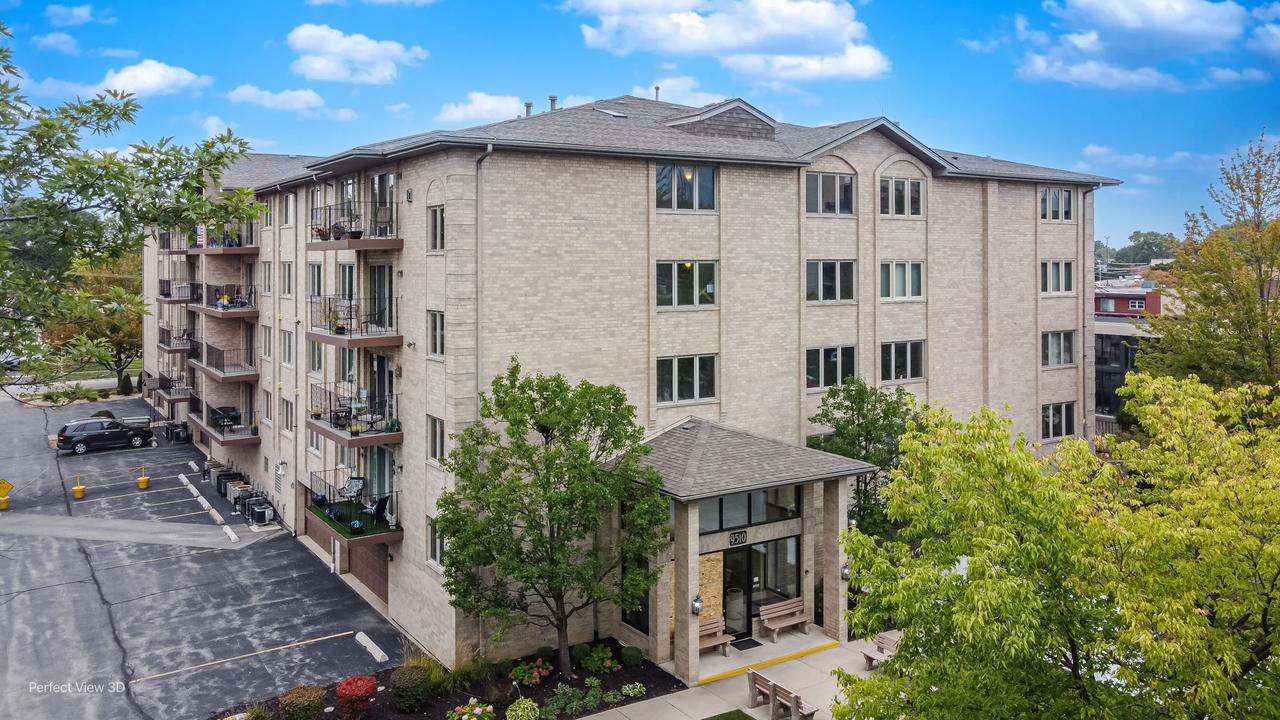 9510 S Kolmar Ave. #311, Oak Lawn, IL 60453