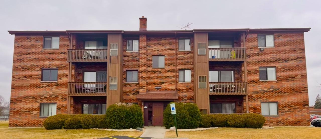 15805 Peggy Ln. #6, Oak Forest, IL 60452