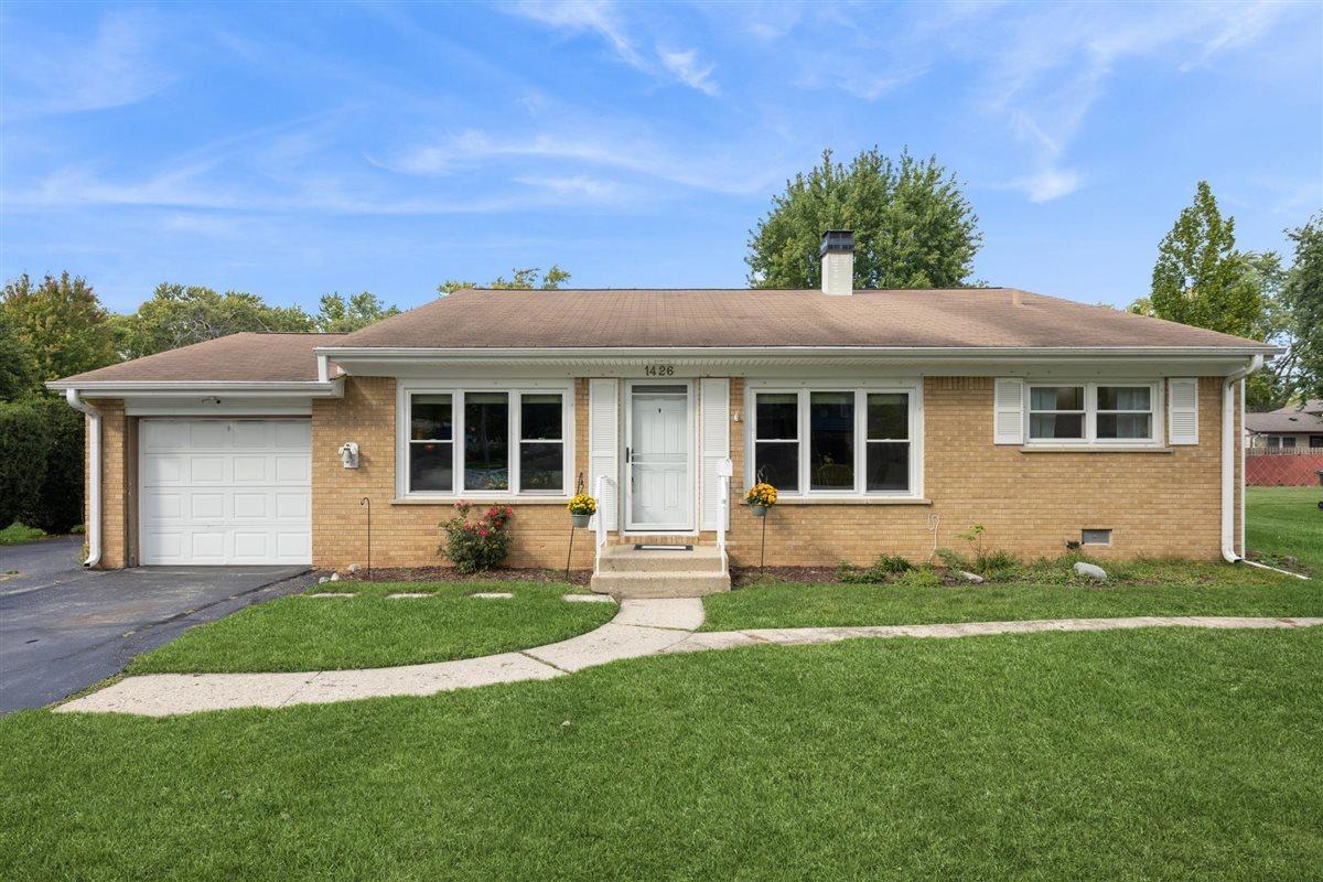 1426 E Anderson Dr., Palatine, IL 60074