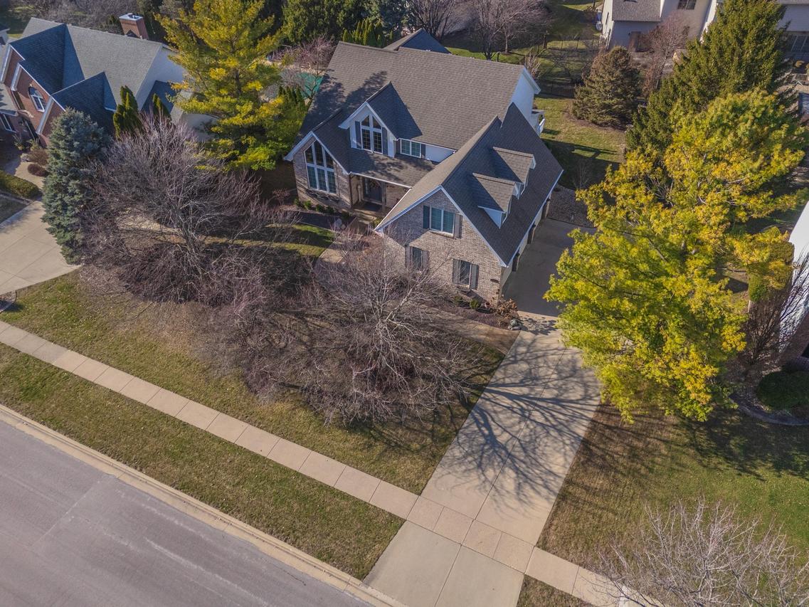 2006 Woodbine Rd., Bloomington, IL 61704