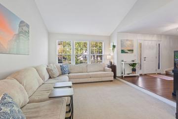 629 Manhattan Cir., Oswego, IL 60543