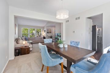 629 Manhattan Cir., Oswego, IL 60543