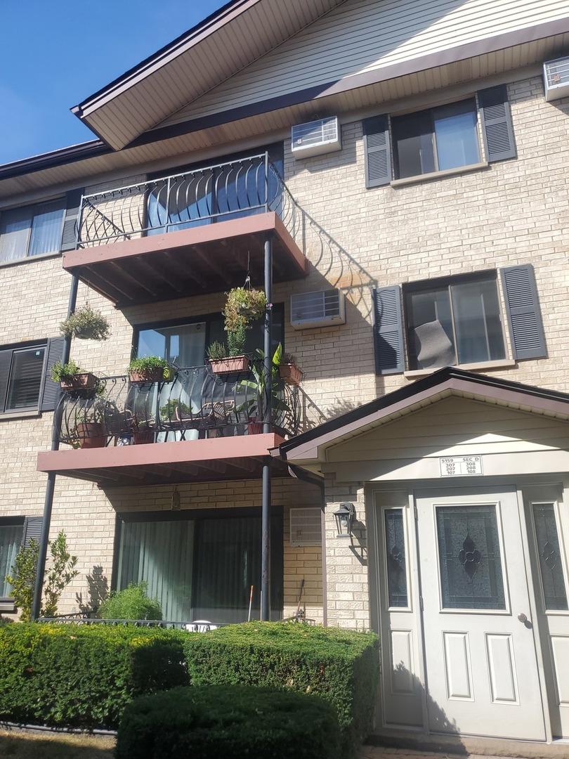 5159 N East River Rd. #307D, Chicago, IL 60656