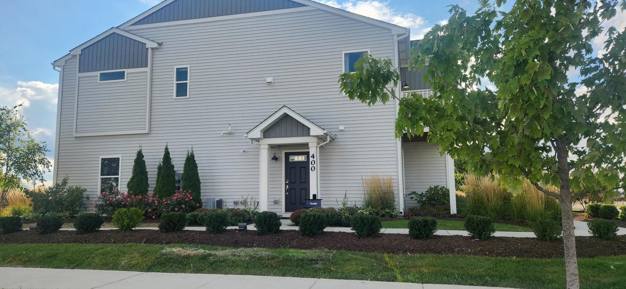 301 Kingsport Dr., South Elgin, IL 60177