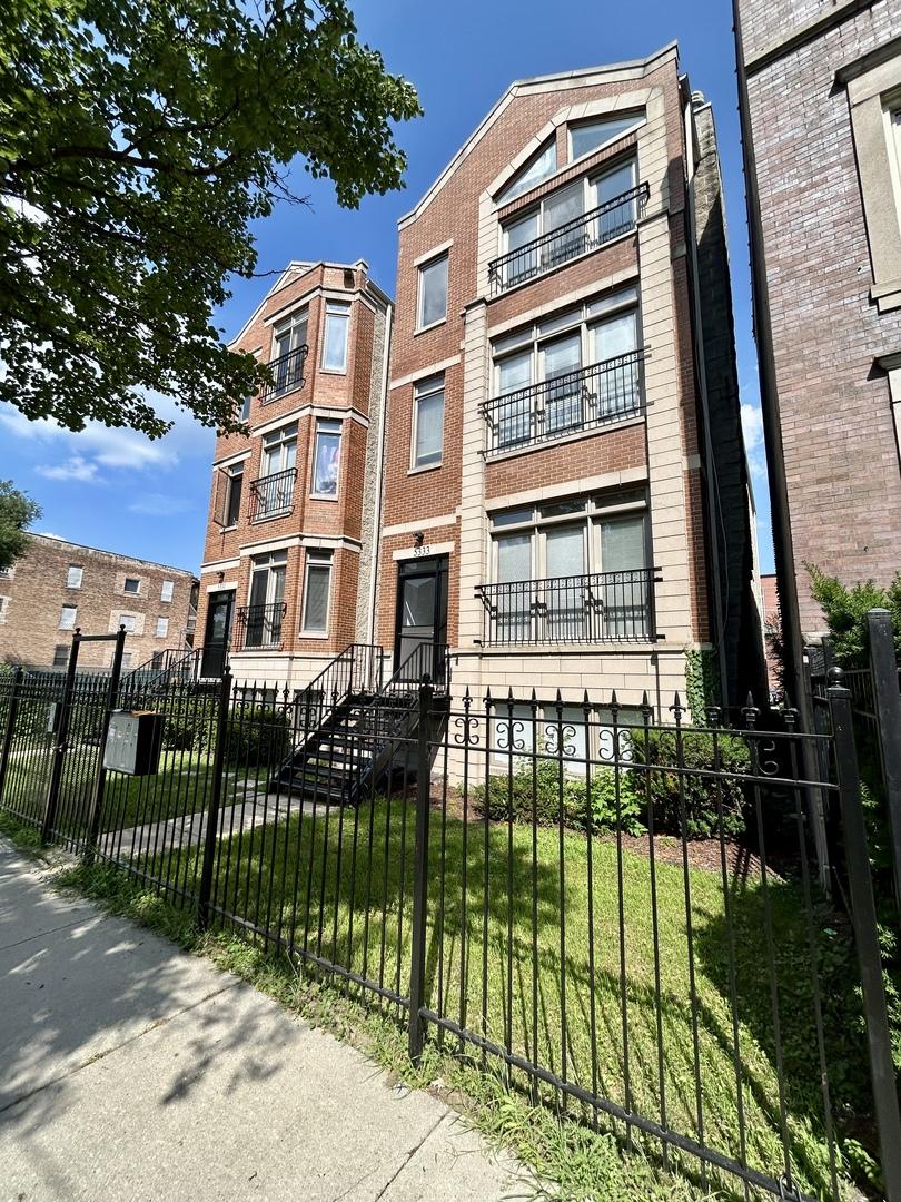 5333 S Calumet Ave., Chicago, IL 60615