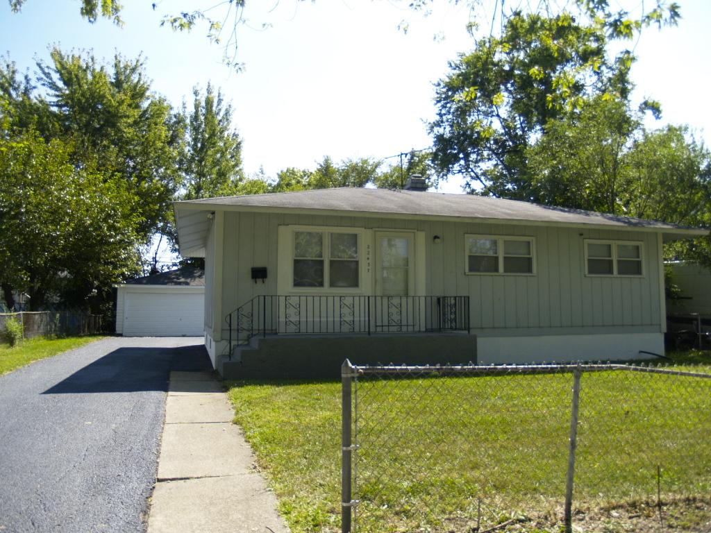 22437 Strassburg Ave., Sauk Village, IL 60411