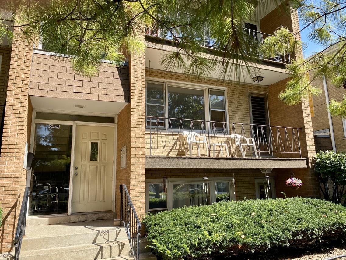 6419 S Oak Park Ave. #E-16, Chicago, IL 60638