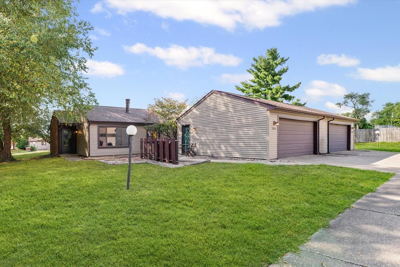 2702 Heritage Dr., Champaign, IL 61822