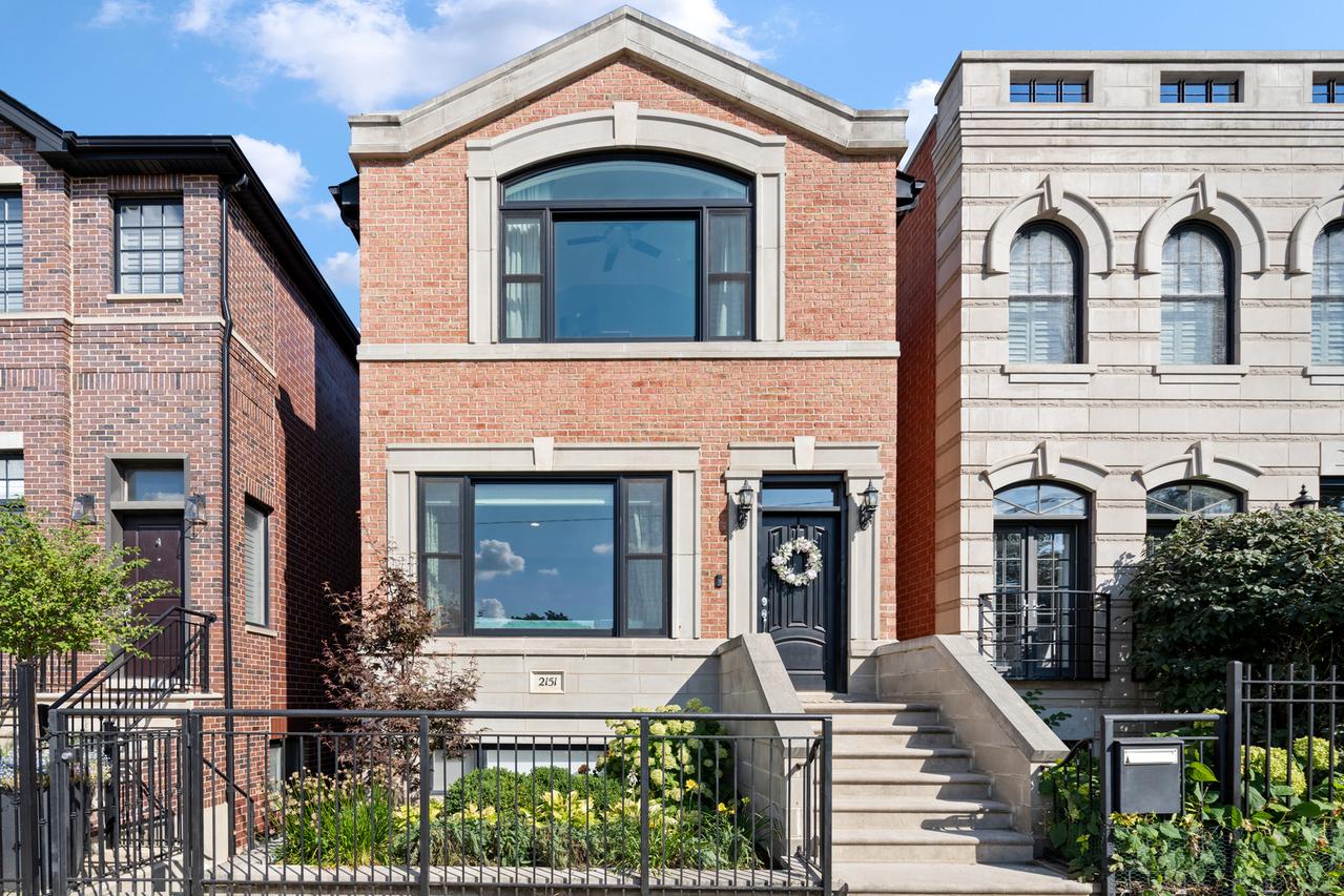 2151 N Oakley Ave., Chicago, IL 60647