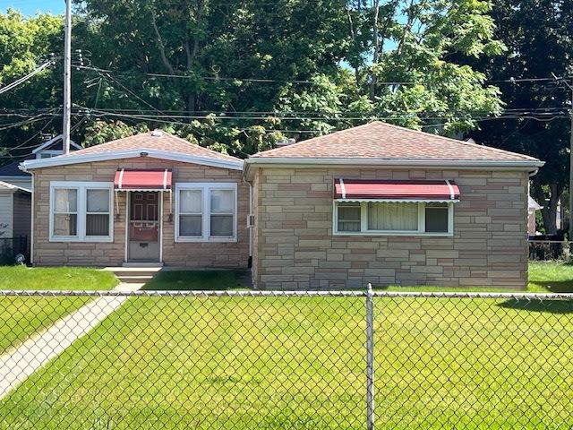 8351 S Cregier Ave., Chicago, IL 60617