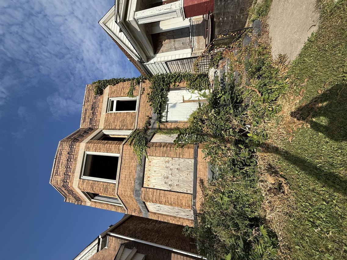 6832 S Loomis Blvd., Chicago, IL 60636