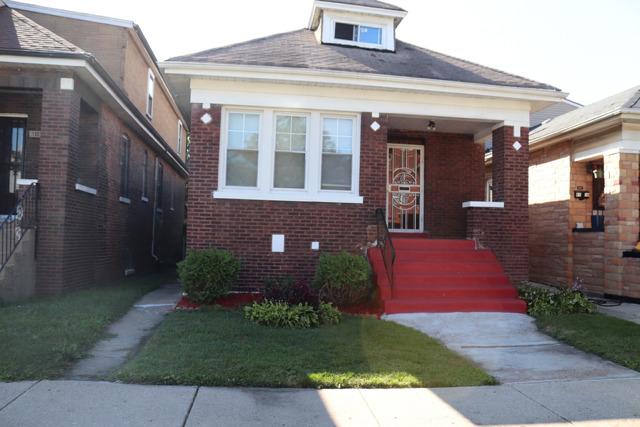 8512 S Manistee Ave., Chicago, IL 60617