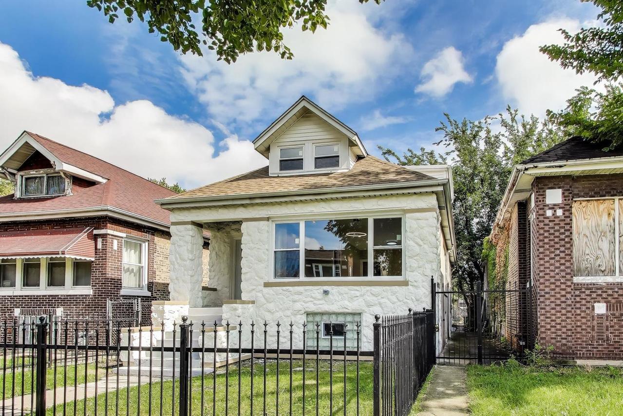 7529 S Carpenter St., Chicago, IL 60620