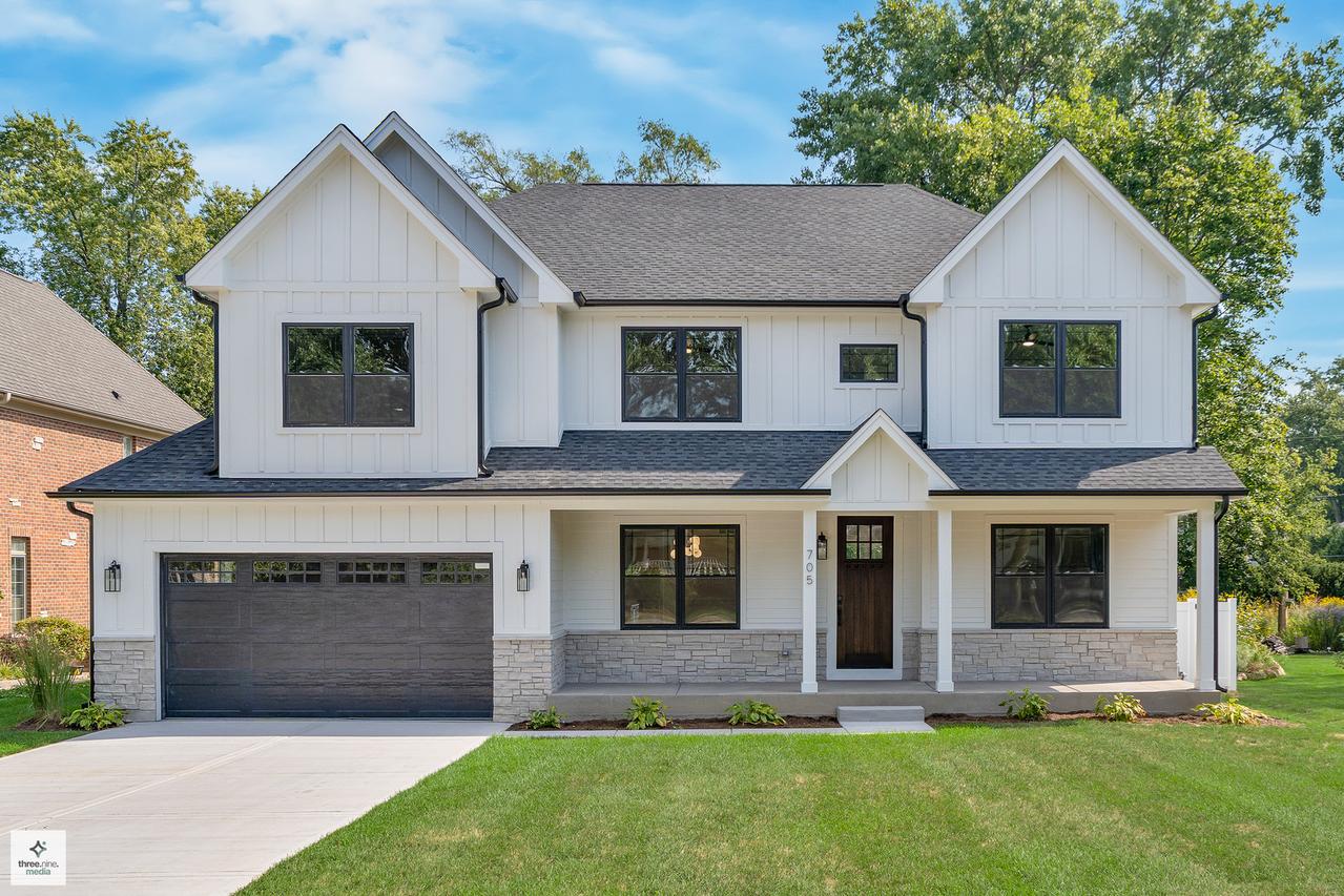 705 Glendale Rd., Glenview, IL 60025