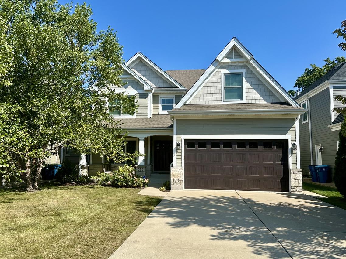 685 N West Ave., Elmhurst, IL 60126