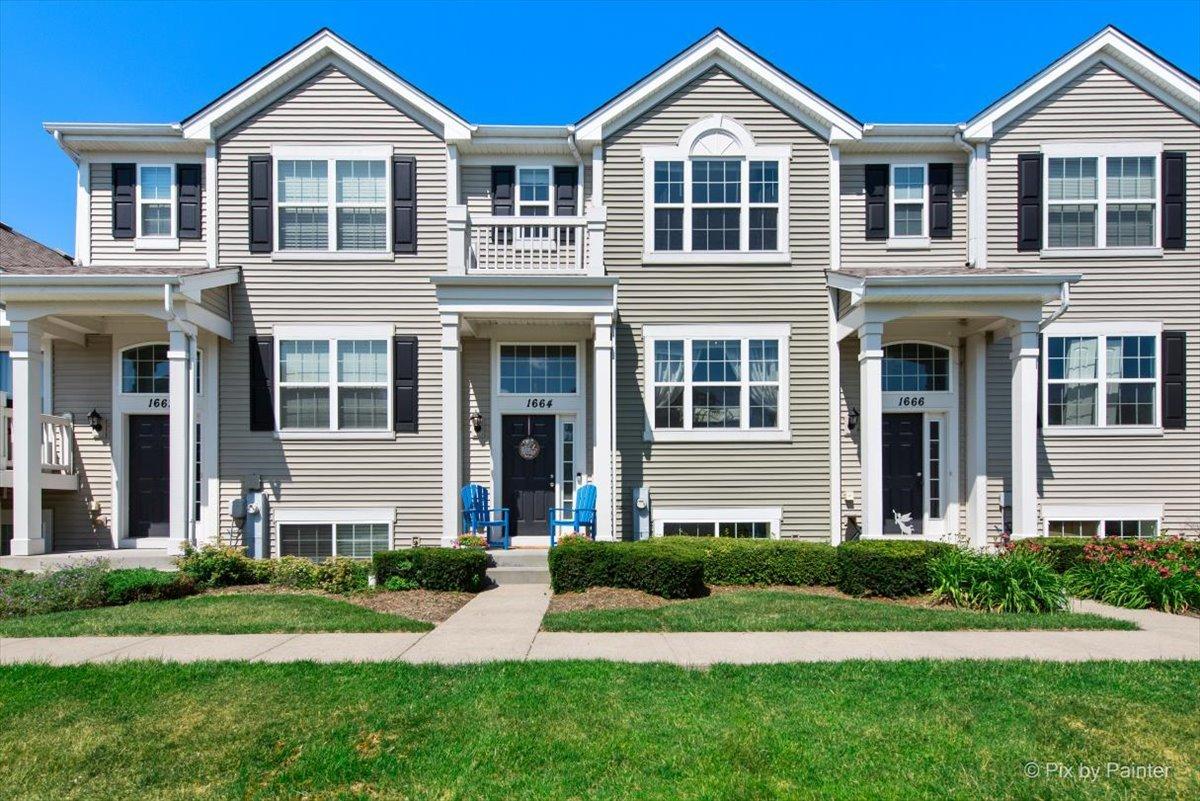 1664 Ruby Dr., Pingree Grove, IL 60140