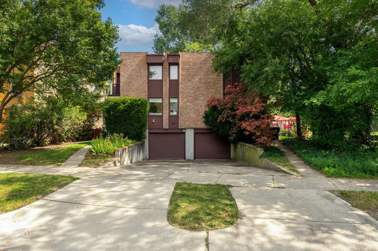 553 Barton Ave., Evanston, IL 60202