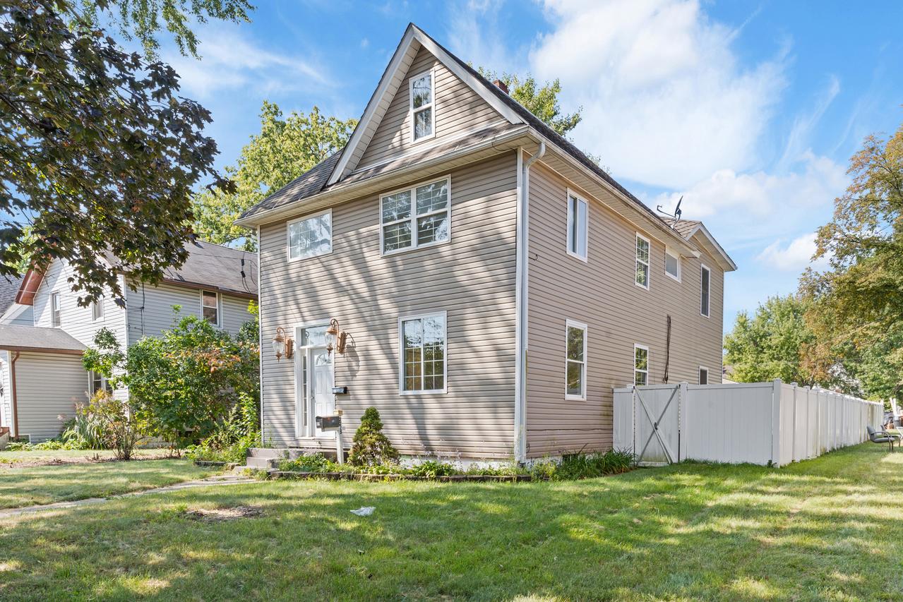 2225 Parmele St., Rockford, IL 61104
