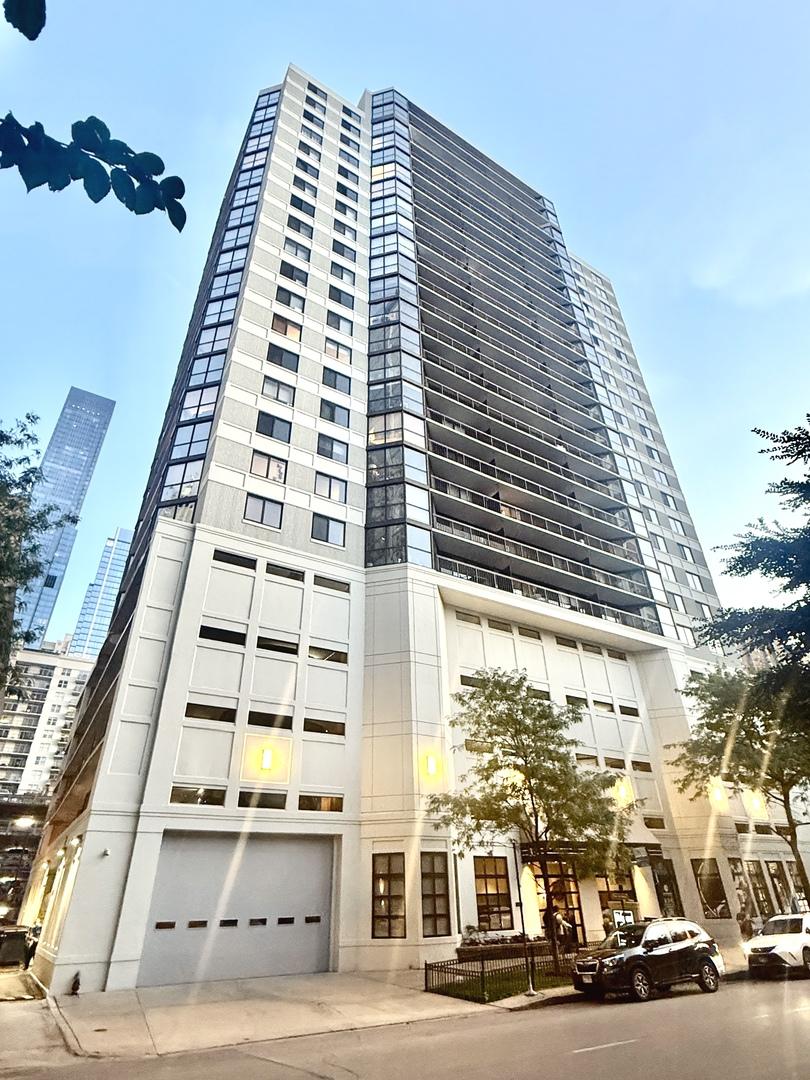 33 W Delaware Pl. #9D, Chicago, IL 60610