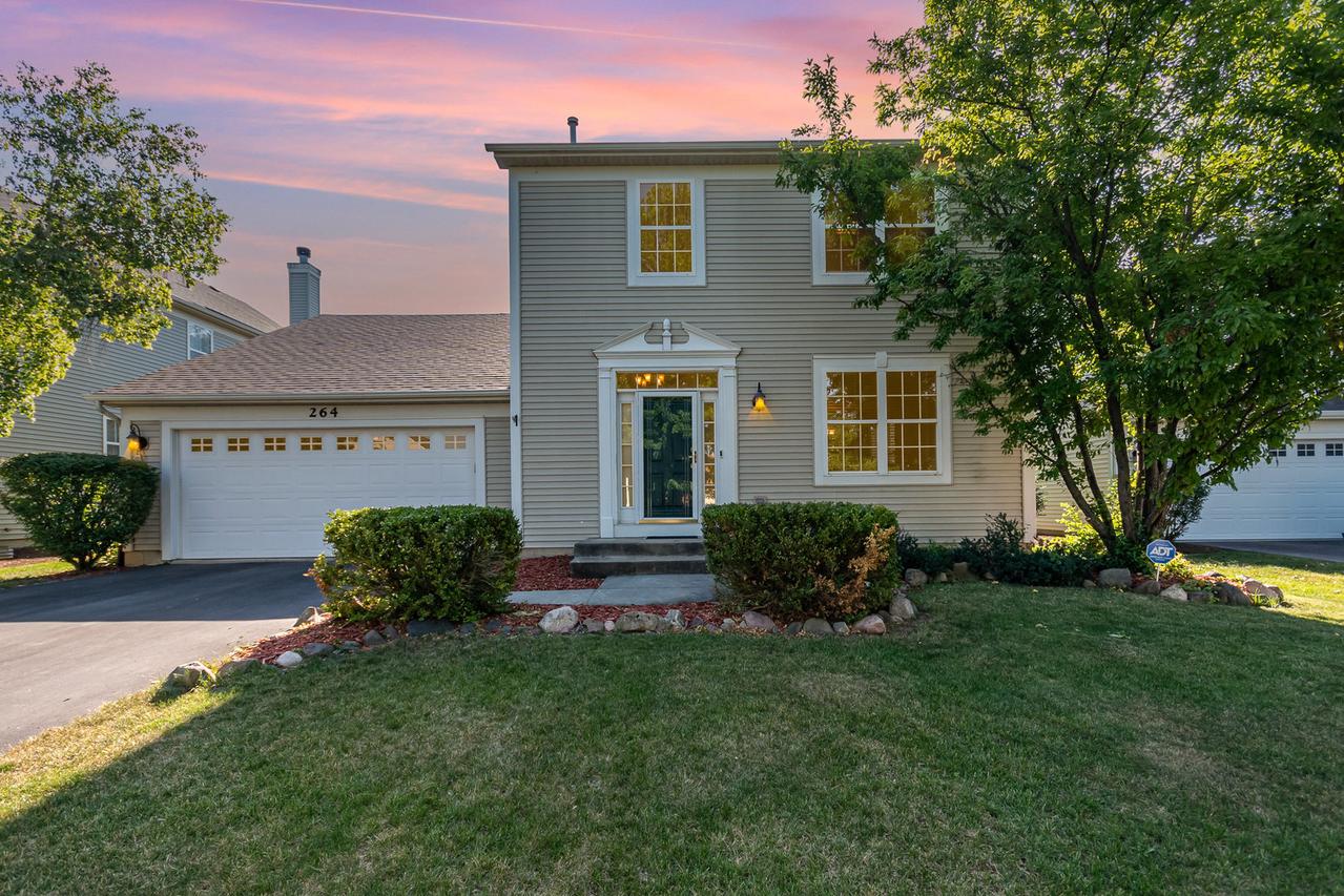 264 Valley View Dr., St. Charles, IL 60175