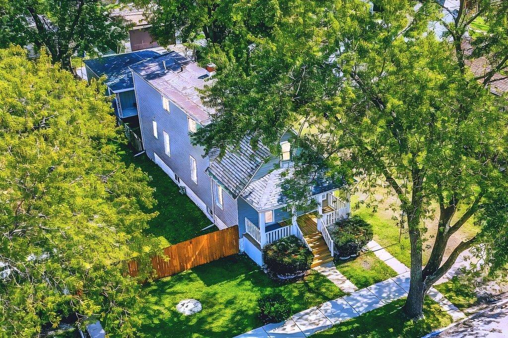 12437 S Throop St., Calumet Park, IL 60827