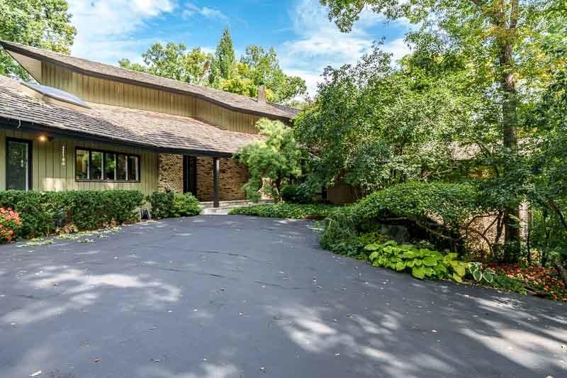 2520 Oakridge Ln., Rockford, IL 61107