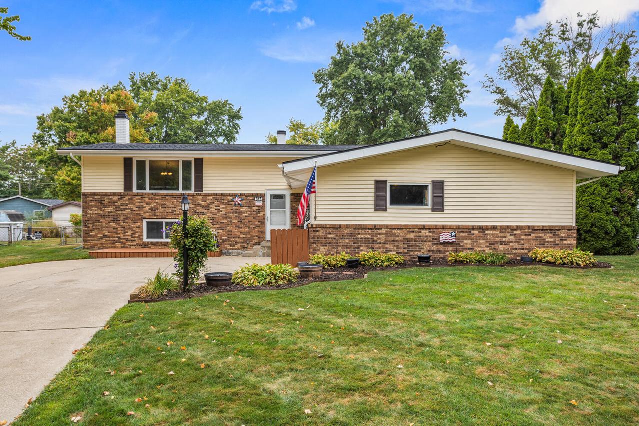 915 Marietta Dr., Mahomet, IL 61853