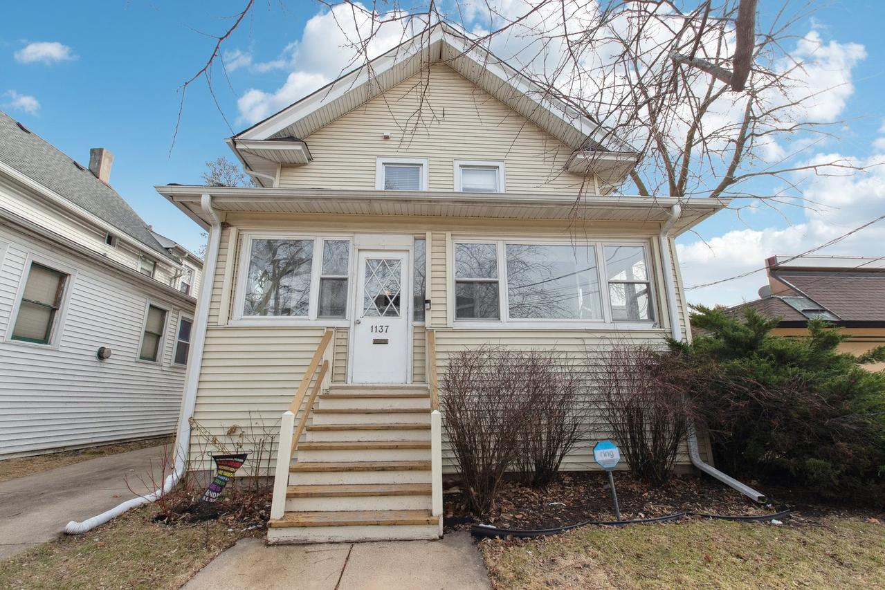 1137 Erie St., Oak Park, IL 60302