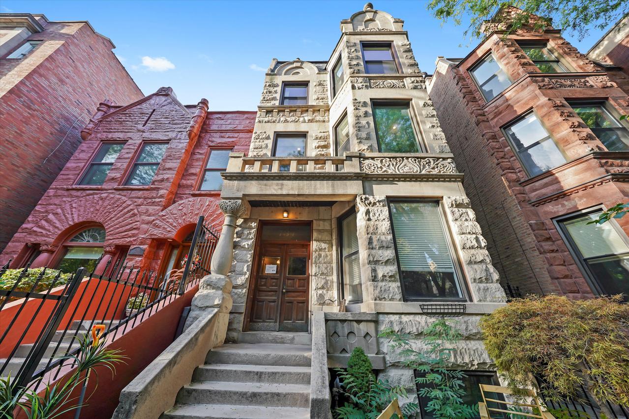 734 W Briar Pl. #3, Chicago, IL 60657