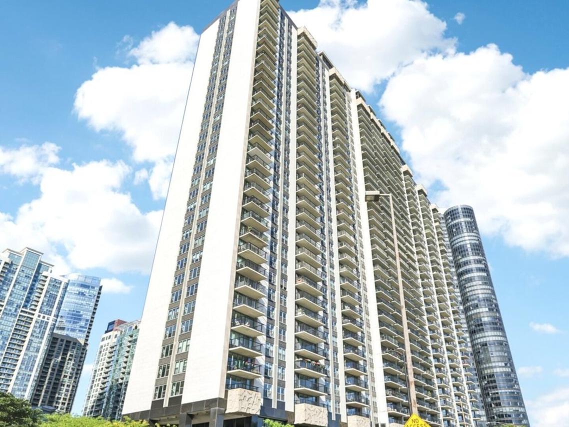 400 E Randolph St. #1119-20, Chicago, IL 60601