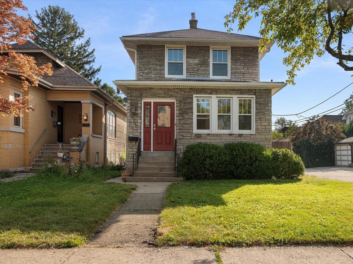 1212 N Harvey Ave., Oak Park, IL 60302