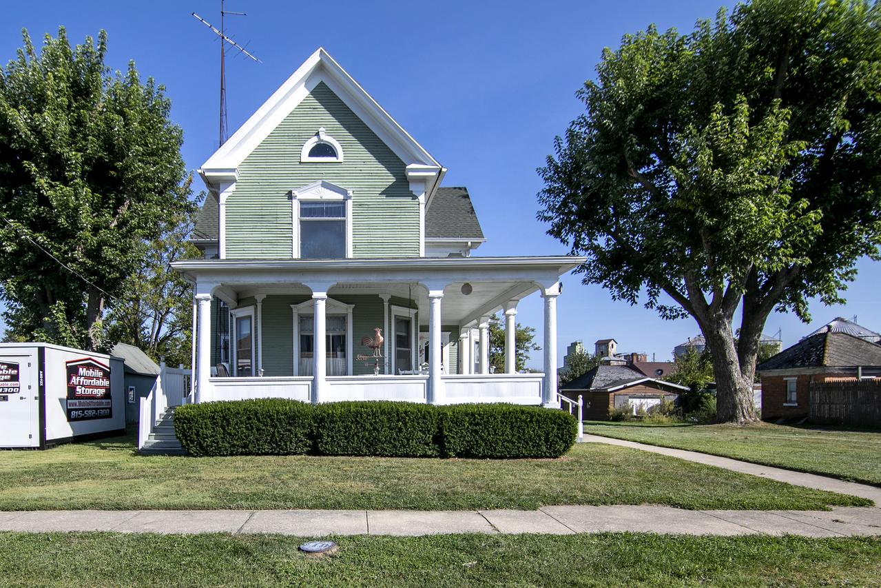 105 W Dorion St., Beaverville, IL 60912