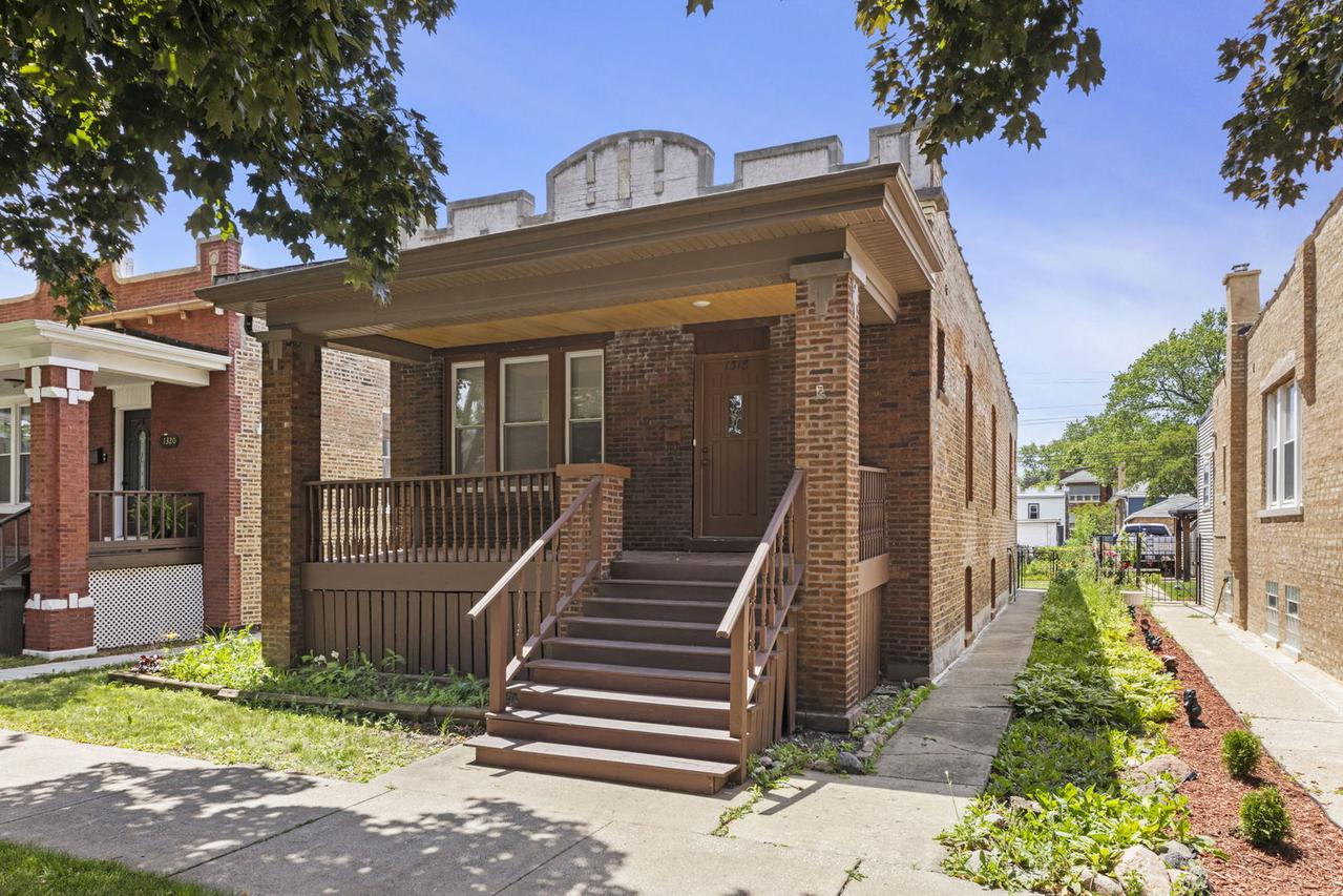 1318 S 61st Ct., Cicero, IL 60804