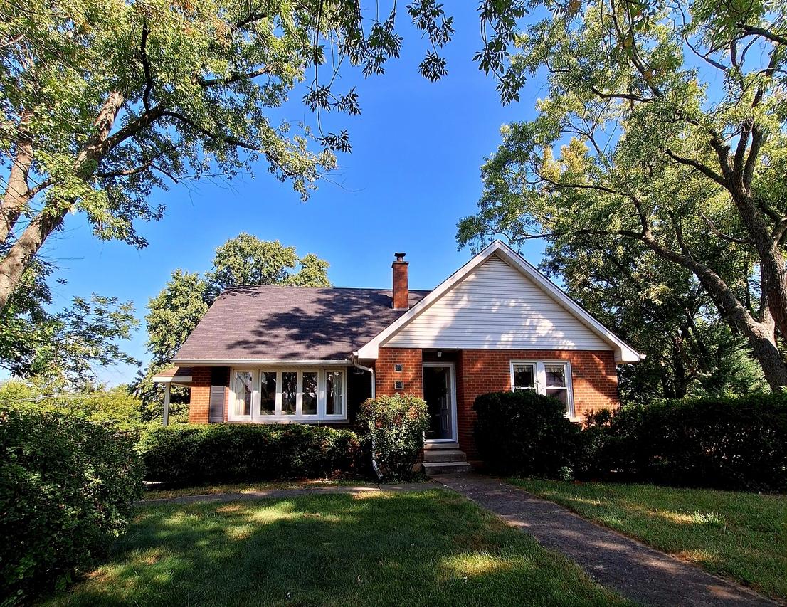 1542 Herbert St., Downers Grove, IL 60515