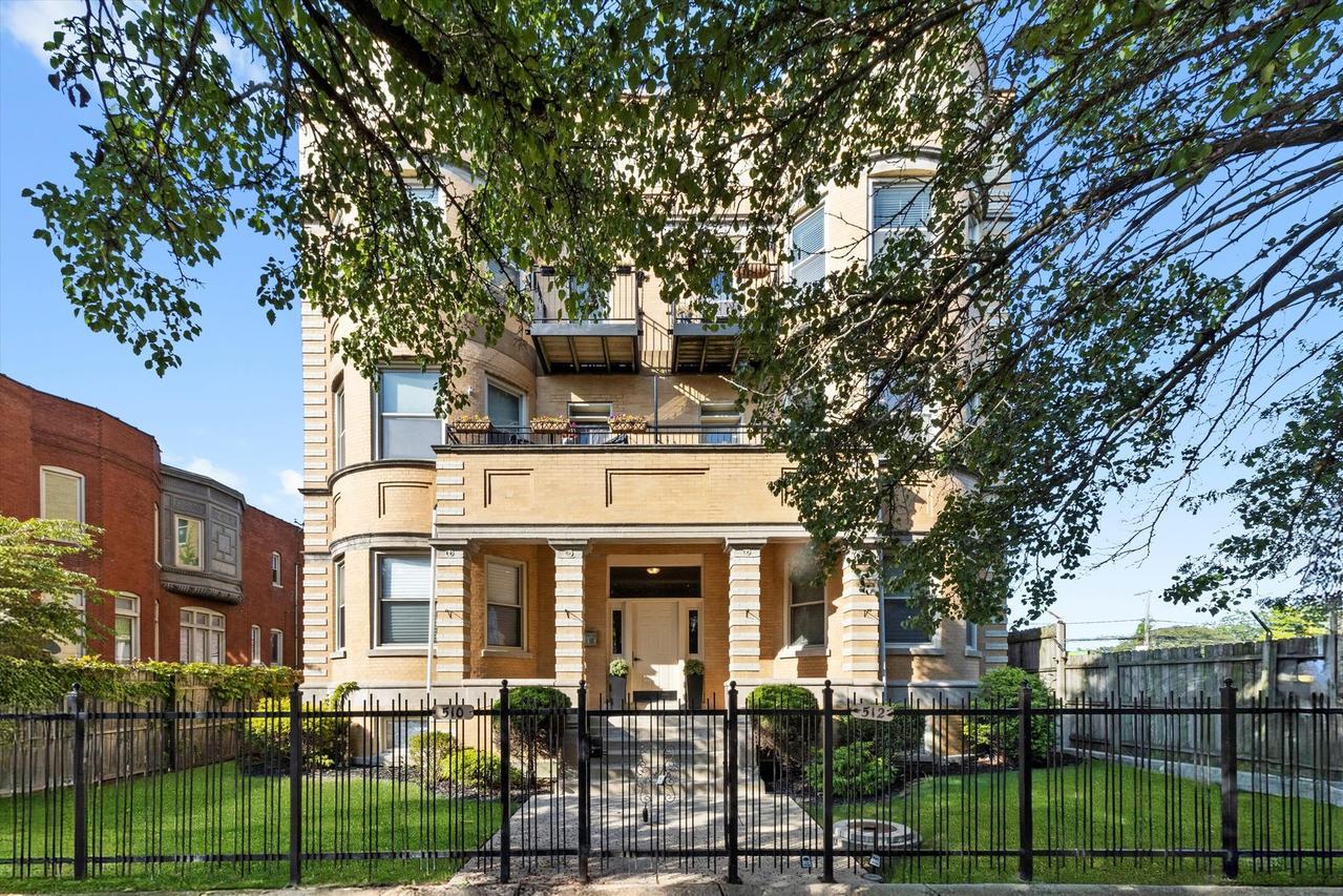 512 E Oakwood Blvd. #2, Chicago, IL 60653