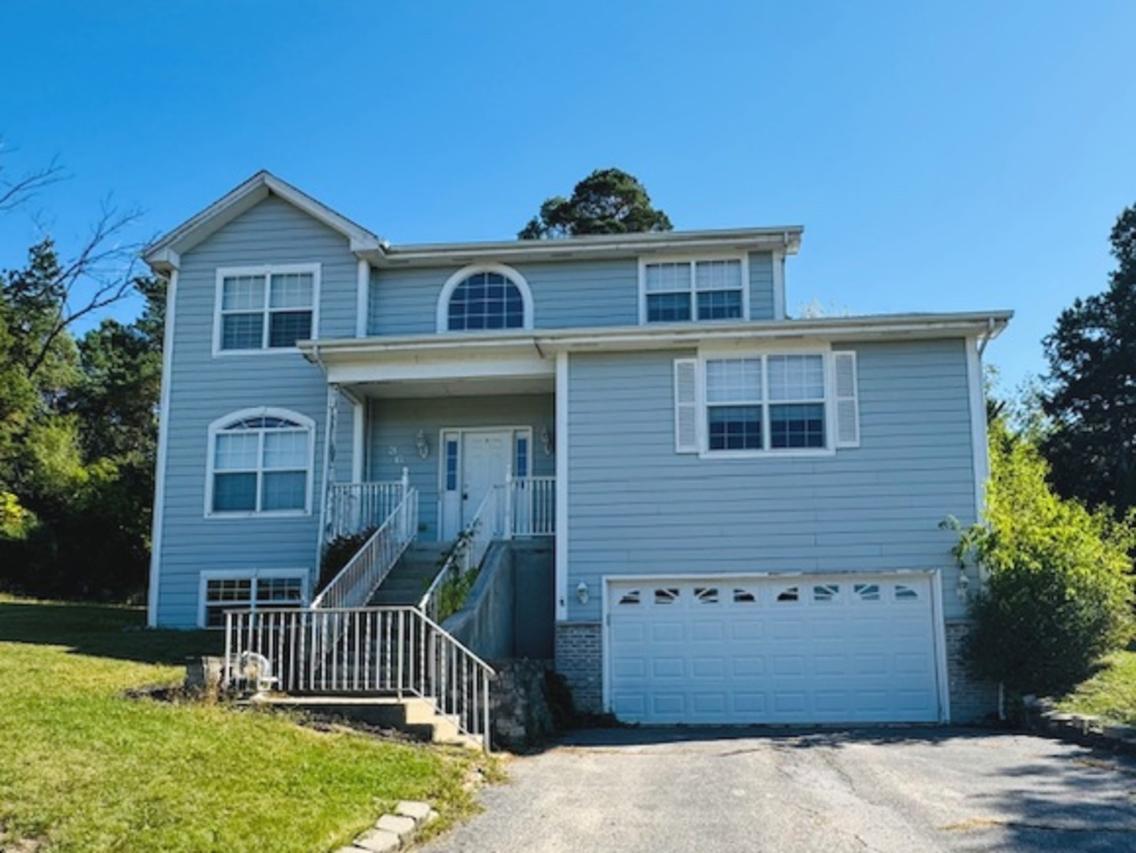 36 Burnette Dr., Antioch, IL 60002
