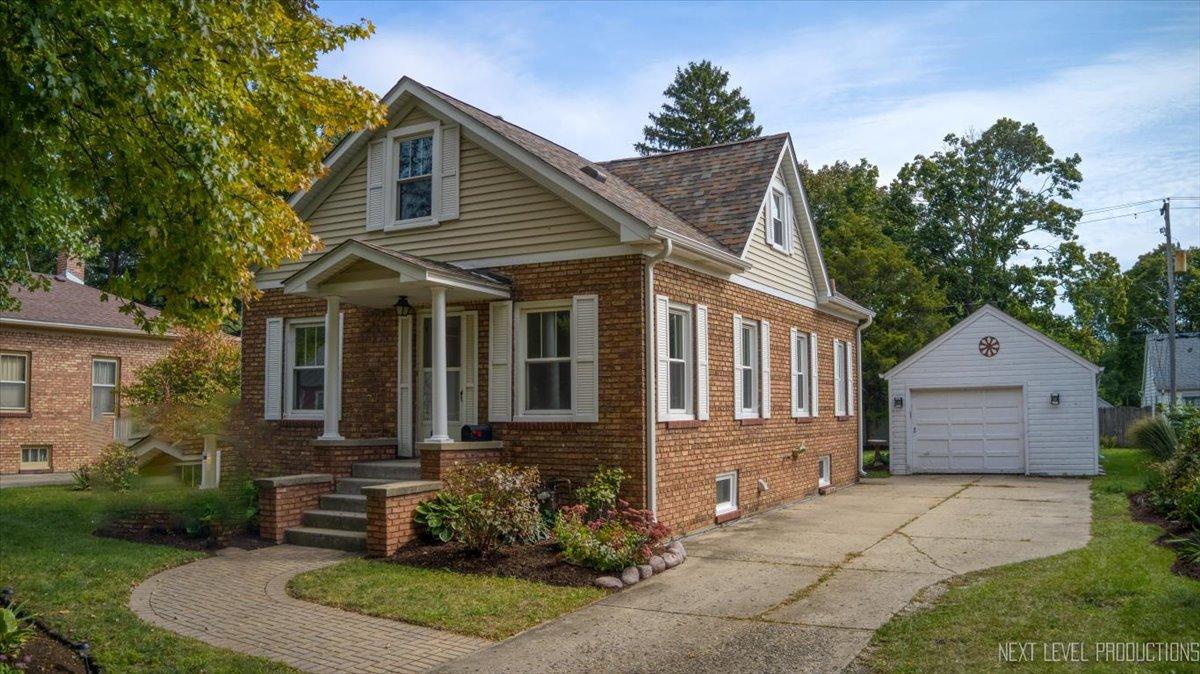 609 Mckinley Ave., Geneva, IL 60134