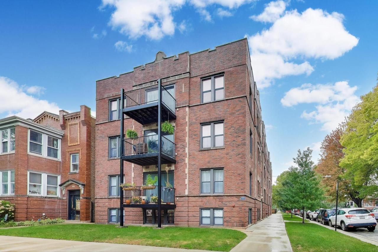 2201 W Winona St. #G, Chicago, IL 60625